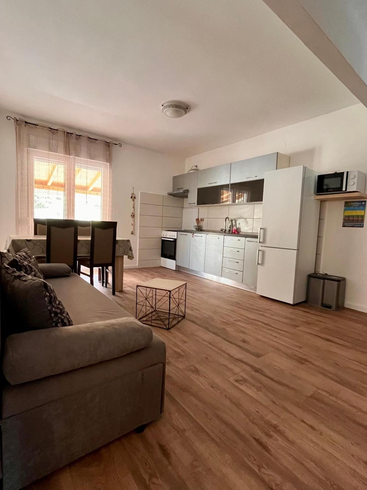 Apartments Jaska سوبيتارسكا دراغا المظهر الخارجي الصورة